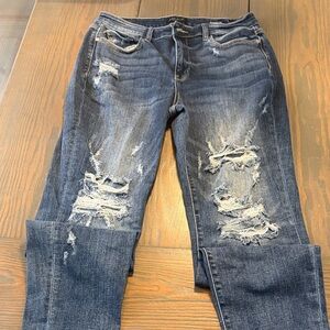 Judy Blue Ripped Denim Boyfriend Jeans
